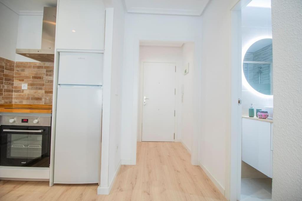 Feines Appartement Mit Hafenblick Santa Pola Bagian luar foto